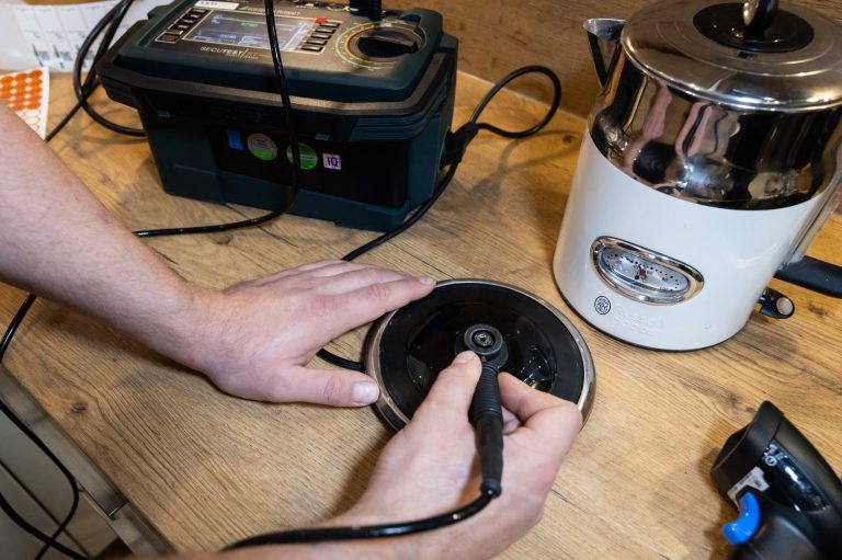 DGUV V3 Geräteprüfung vom Profi Elektriker Gerät nach DGUV V3 und VDE 0702